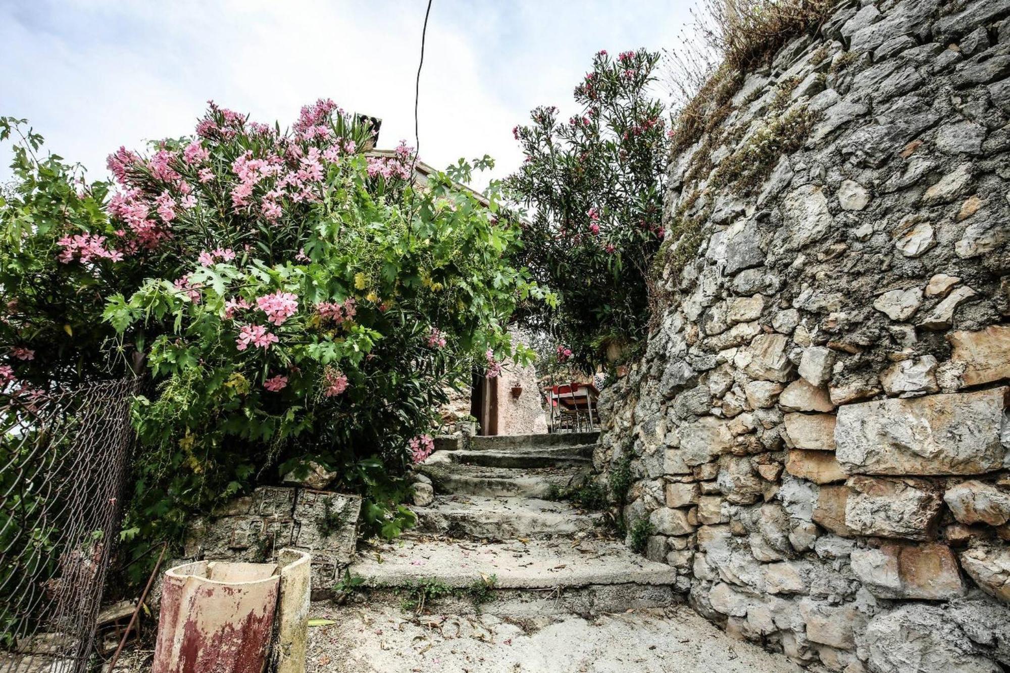 Villa Rurale Nei Pressi Castello Campello sul Clitunno Exterior foto