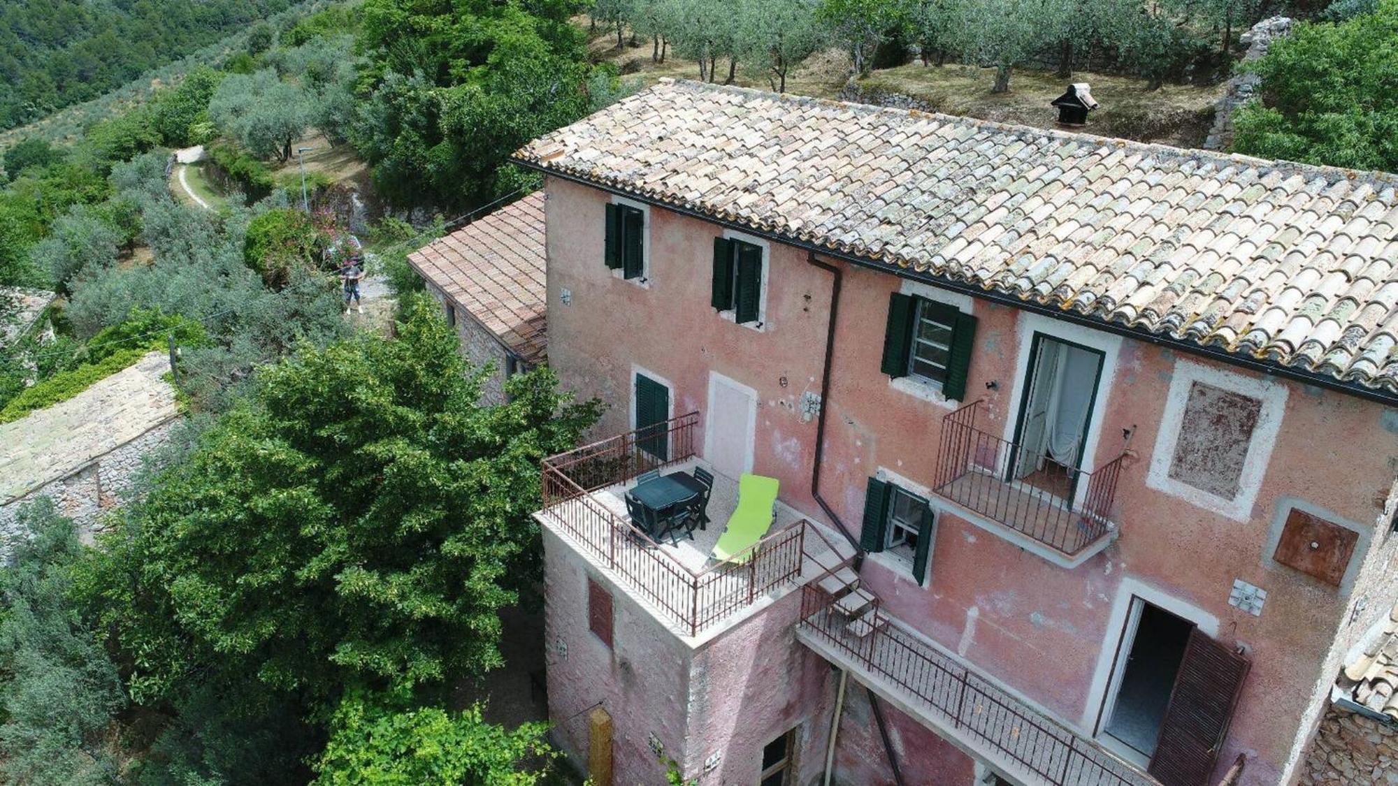 Villa Rurale Nei Pressi Castello Campello sul Clitunno Exterior foto