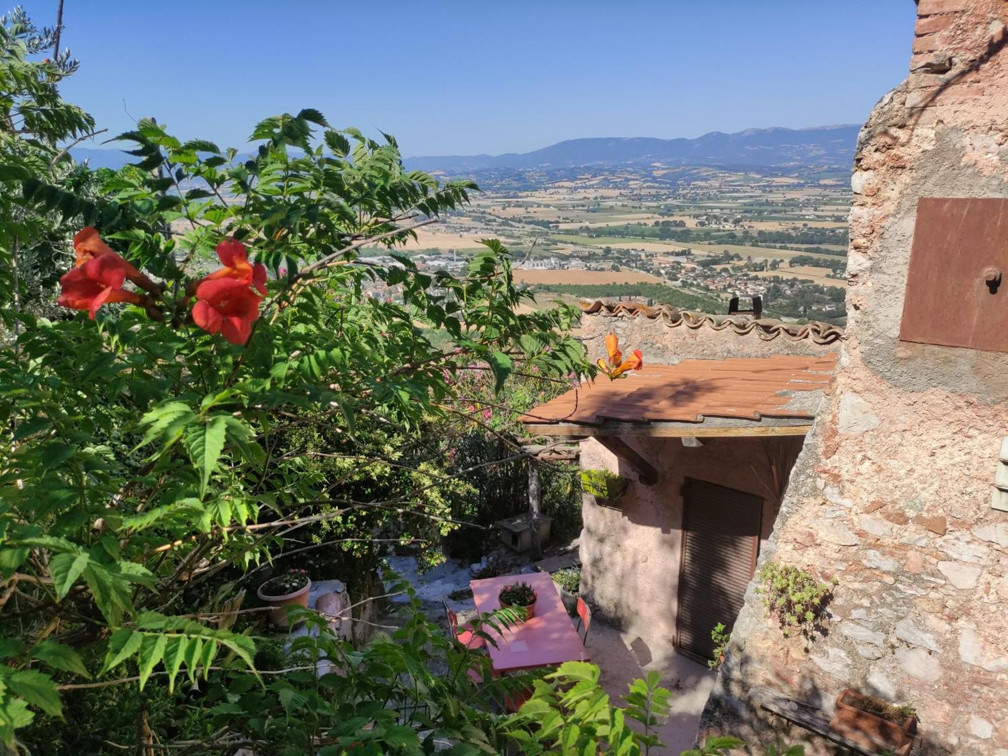 Villa Rurale Nei Pressi Castello Campello sul Clitunno Exterior foto